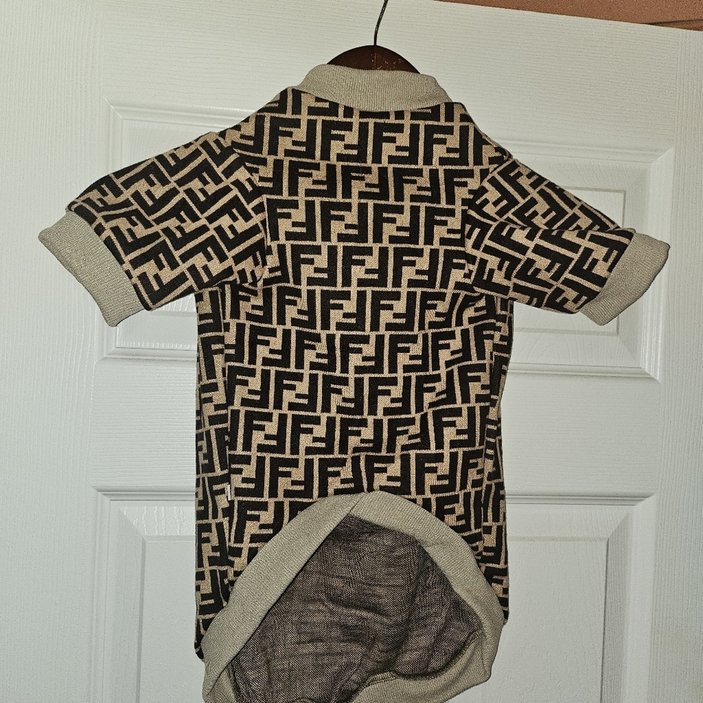 Monogram Dog Sweater 🐶 (Best for 40-65 lbs)